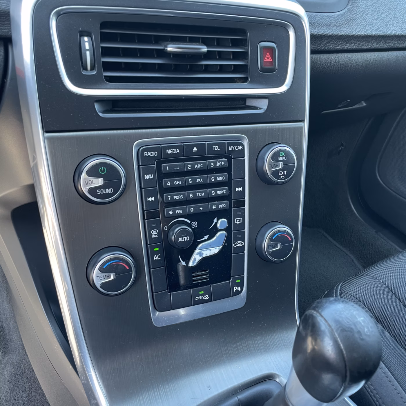 Volvo V60 фото 19