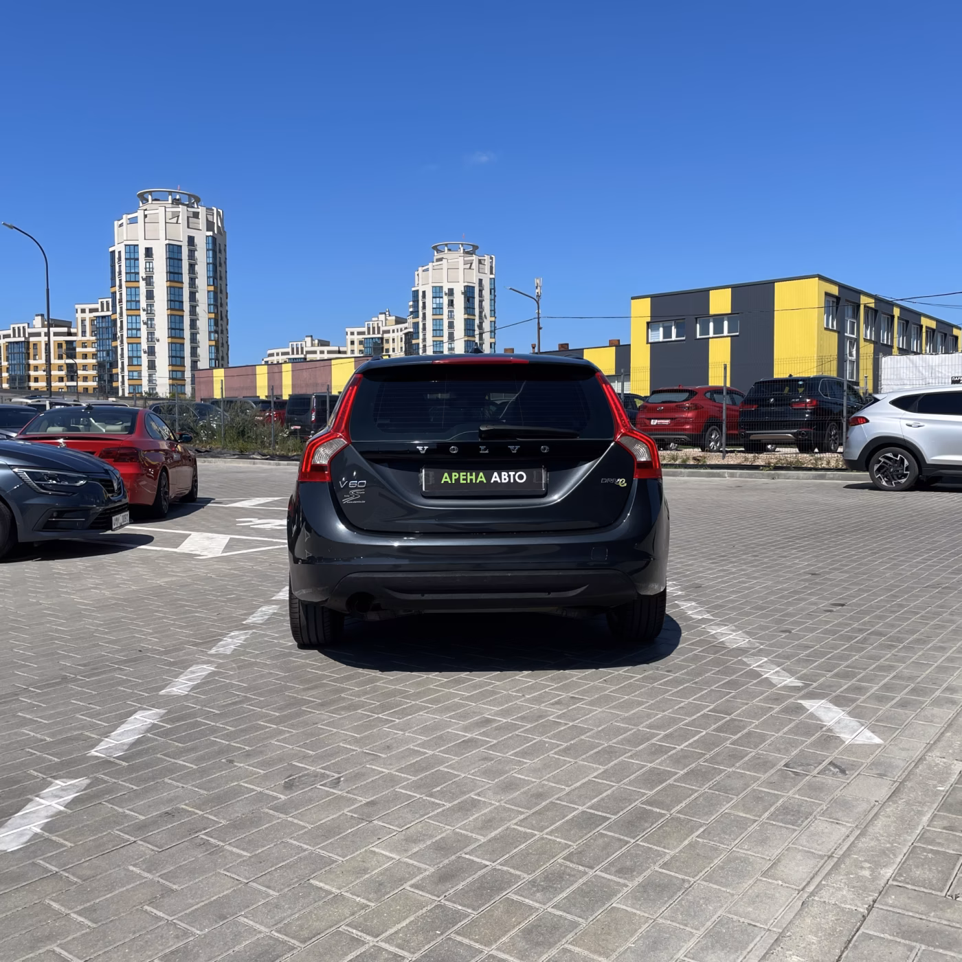 Volvo V60 фото 5