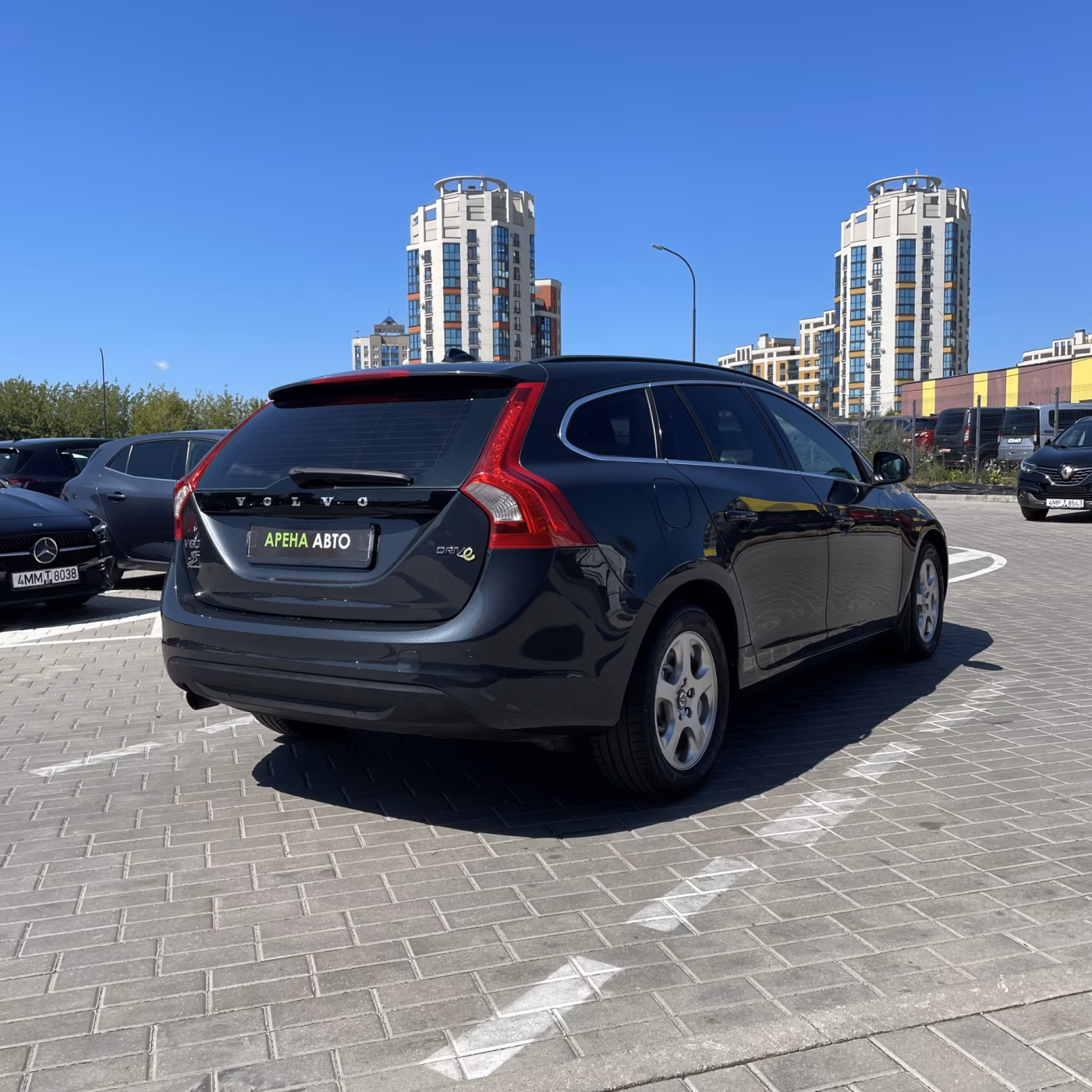 Volvo V60 фото 4