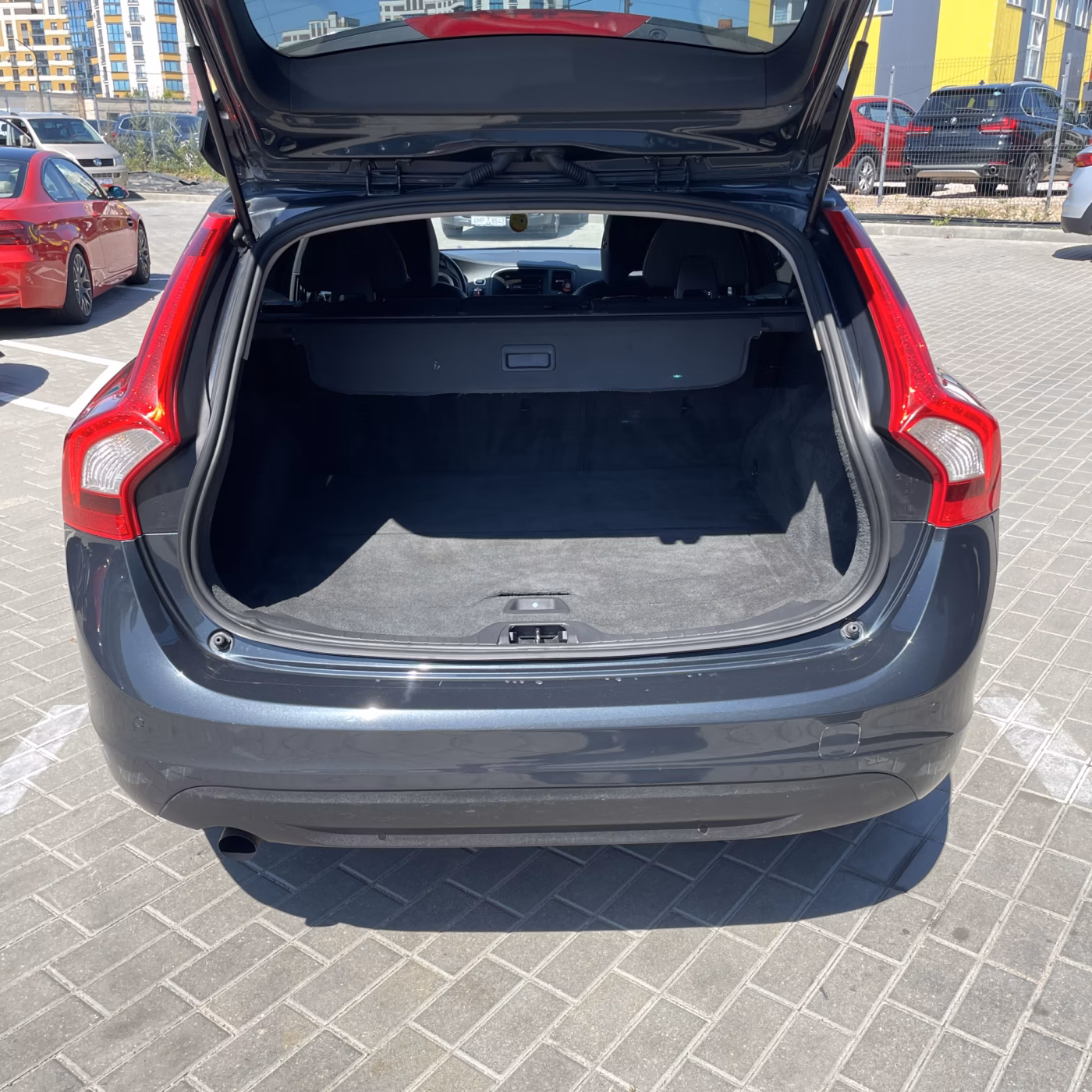 Volvo V60 фото 20