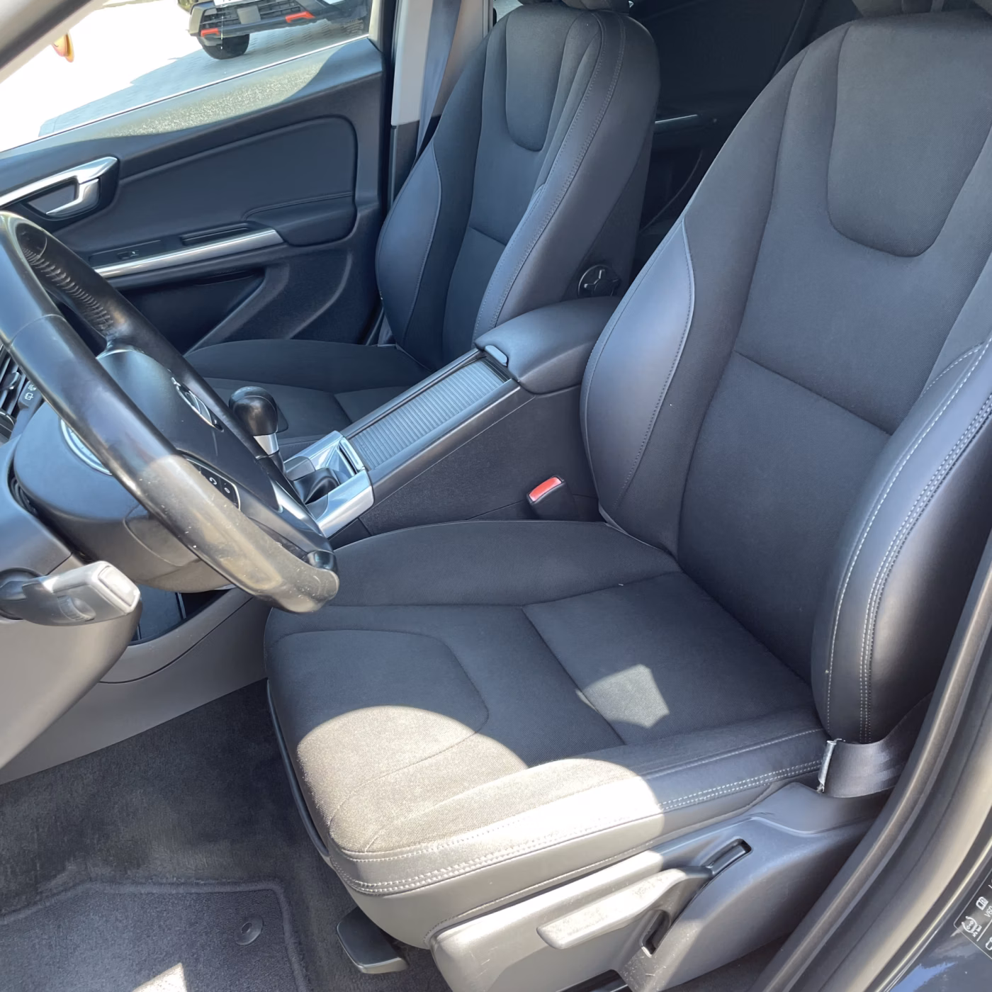 Volvo V60 фото 11