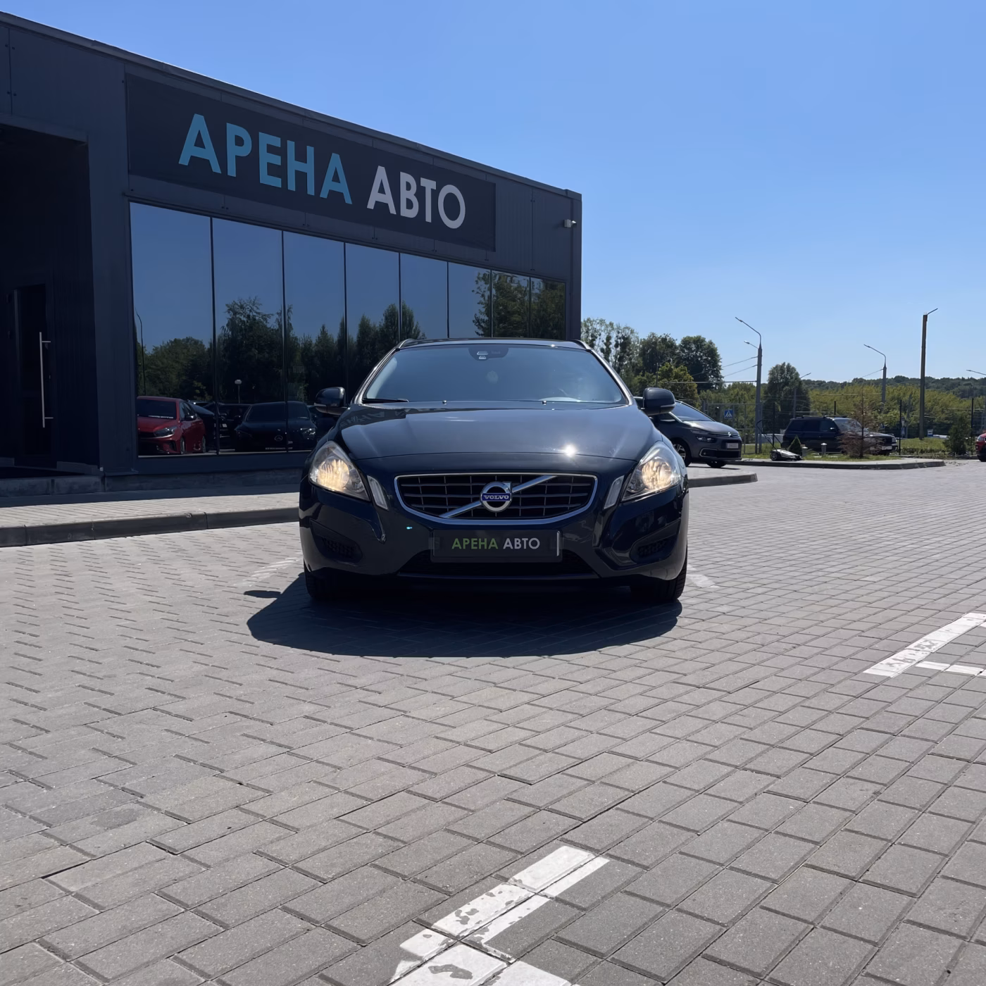 Volvo V60 фото 2