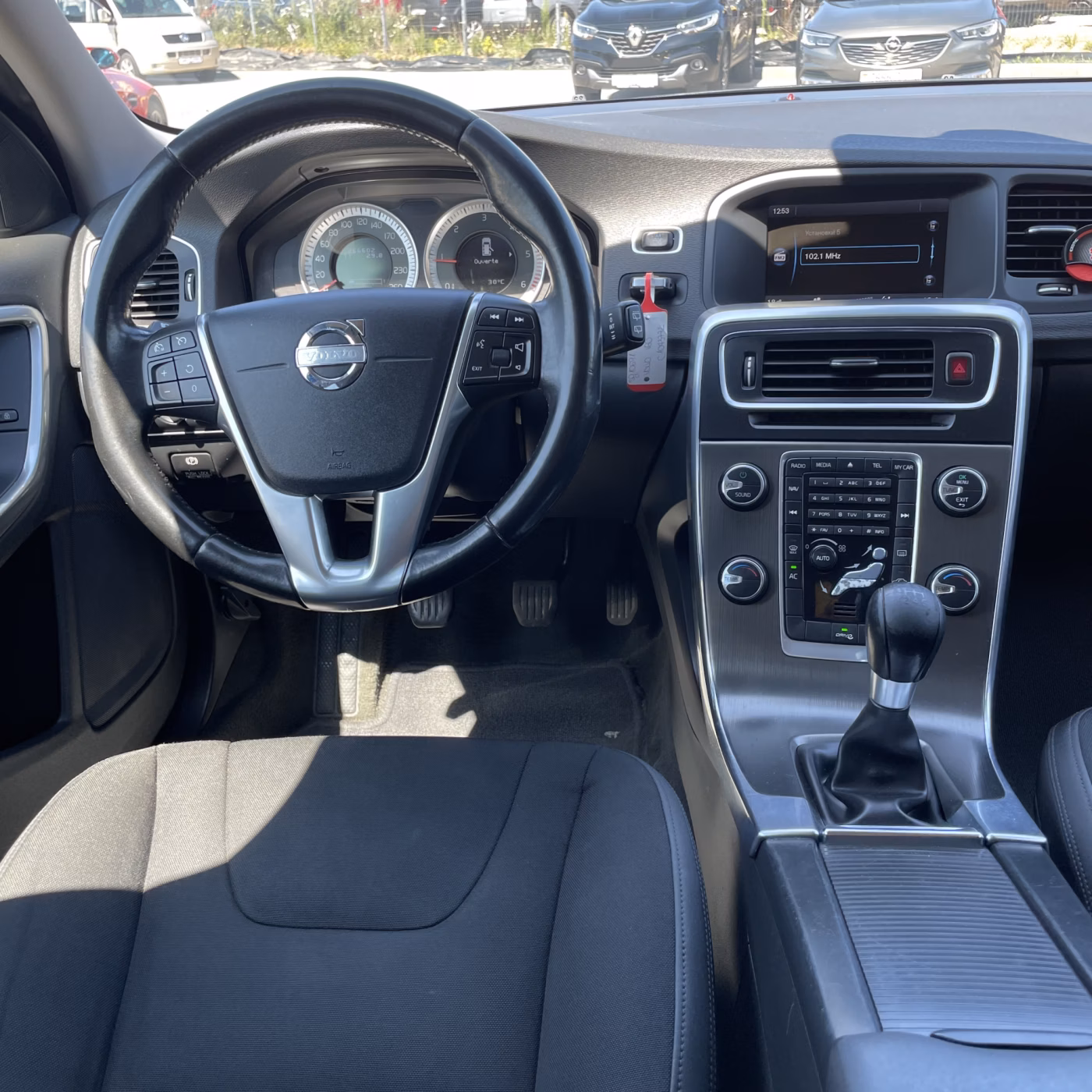 Volvo V60 фото 22
