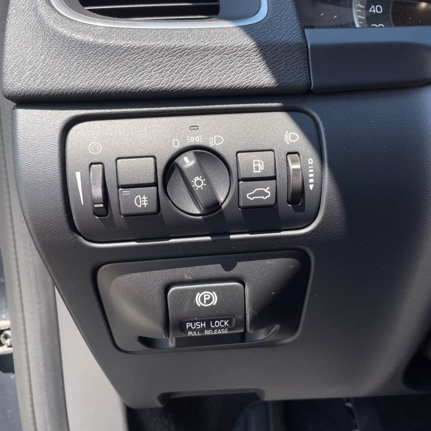 Volvo V60 фото 13