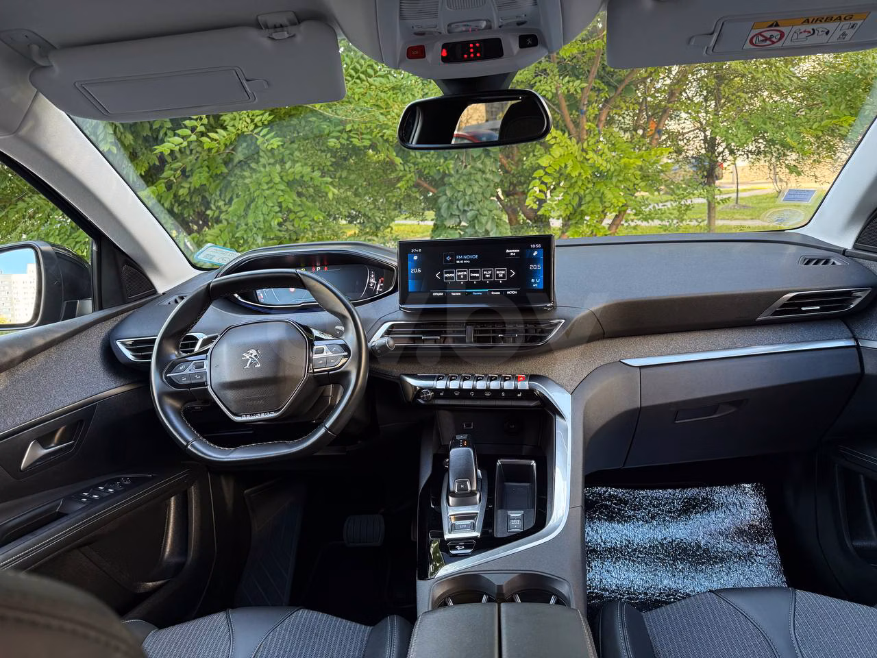 Peugeot 5008 фото 17