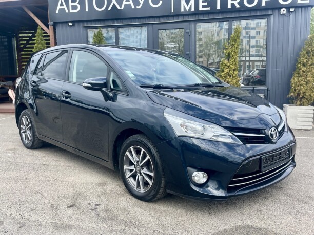 Toyota Verso фото 9
